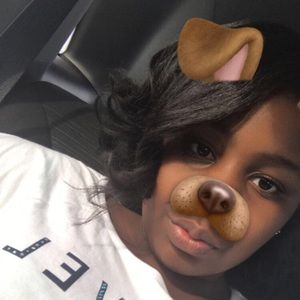 Meet your Posher, Anaya